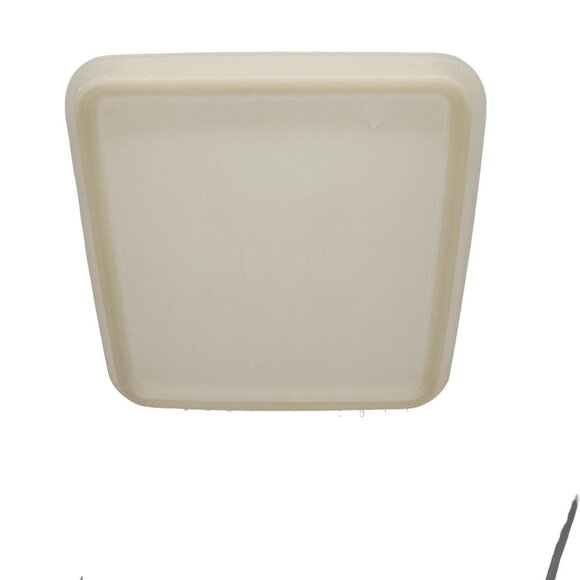 Tupperware White Cracker keeper Vintage 1960s - Picture 2 of 4